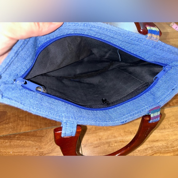 Halys Handwoven stripped abstract pattern mini Handbag - Picture 4 of 10